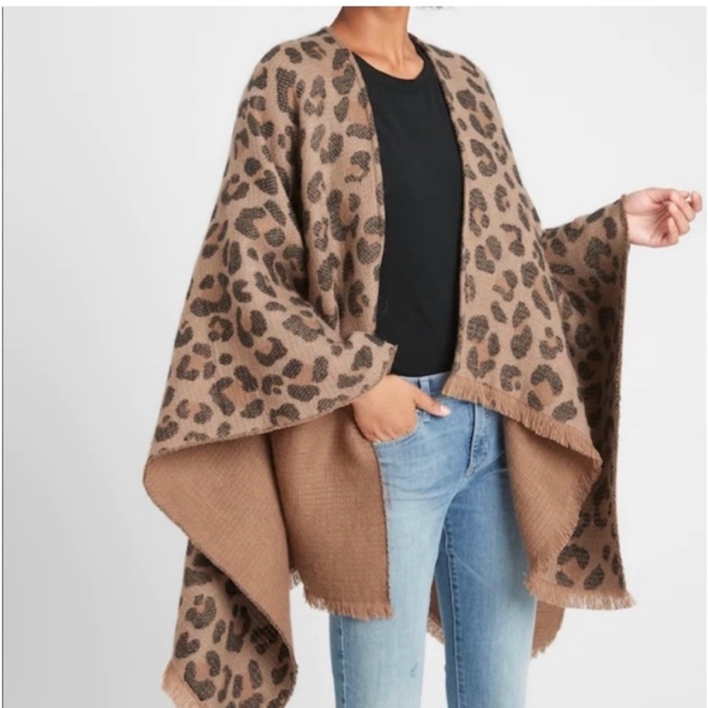 Banana Republic Factory wrap one size